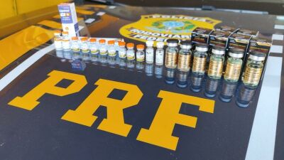 Imagem da notícia PRF apreende anabolizantes e medicamentos escondidos em veículo na BR-262, em Água Clara